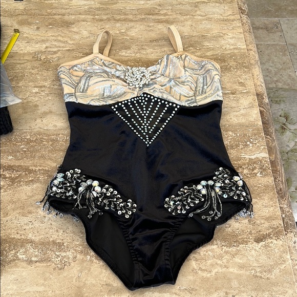 Glamour Costume. Adult Small - Picture 1 of 7